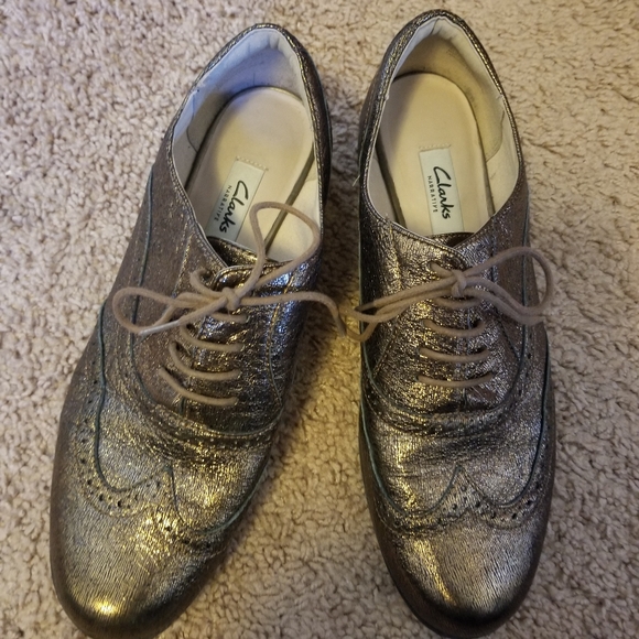 Metallic gold Clark's oxford loafers - Picture 4 of 4